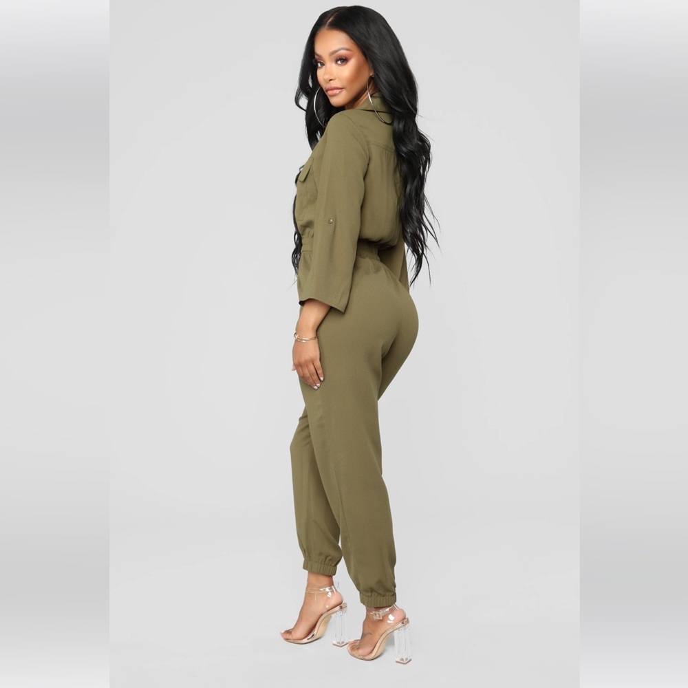 Fashion nova jumpsuit
